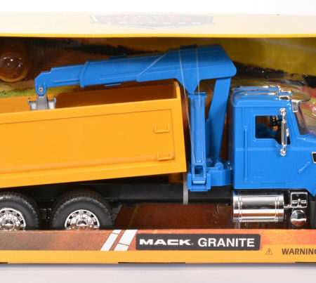 New Ray MACK GRANITE DUMP YELLOW TRUCK BLUE W/CRANE PLASTICA 1:18