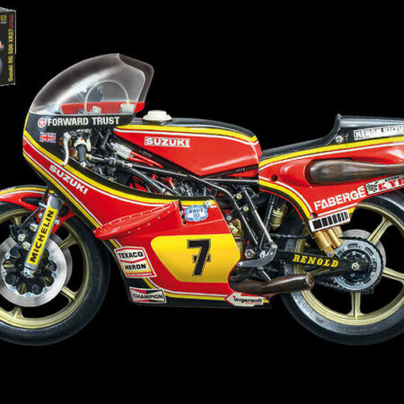 Italeri SUZUKI RG 500 XR27 1978 BARRY SHEENE KIT 1:9