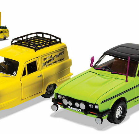 Corgi ONLY FOOLS AND HORSES - RELIANT REGAL AND FORD CAPRI Mk III 1:36