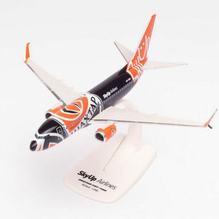 Herpa BOEING 737-700 SkyUp AIRLINES "SHAKTAR DONESTSK" 1:200