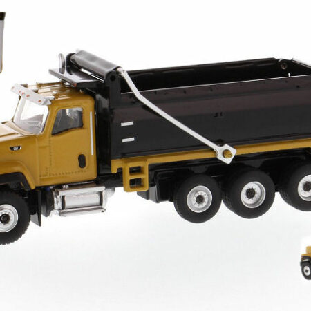 Diecast Master CAT 681 DUMP TRUCK 1:87