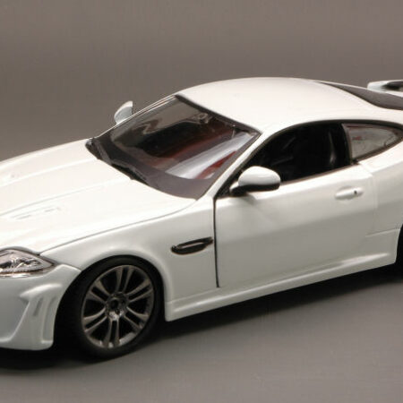 Burago JAGUAR XKR-S 2011 WHITE 1:24