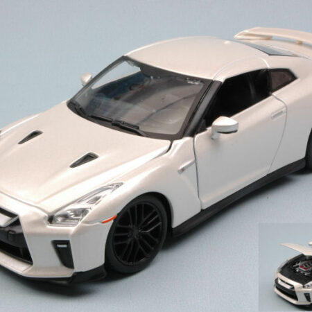 Burago NISSAN GT-R 2017 WHITE PEARL 1:24