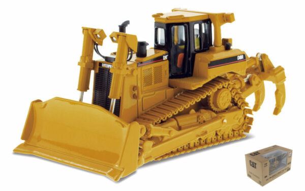 Diecast Master CAT D8R SERIES II TRACK TYPE TRACTOR 1:50