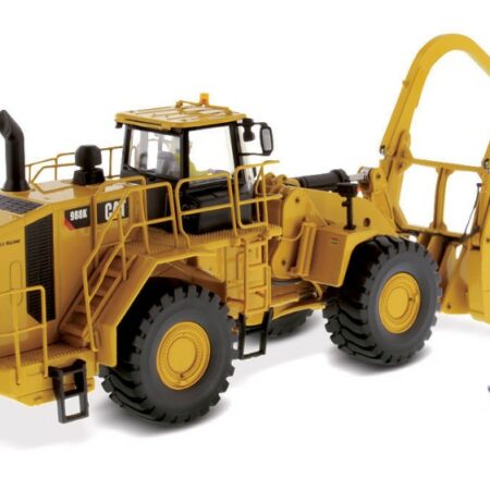 Diecast Master CAT 988K WHEEL LOADER FOREST W/LOG GRAPPLE 1:50