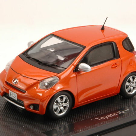 Ebbro TOYOTA IQ 2009 BRONZE 1:43