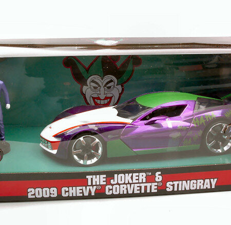 Jada Toys CHEVY CORVETTE STINGRAY 2009 W/JOKER FIGURE 1:24