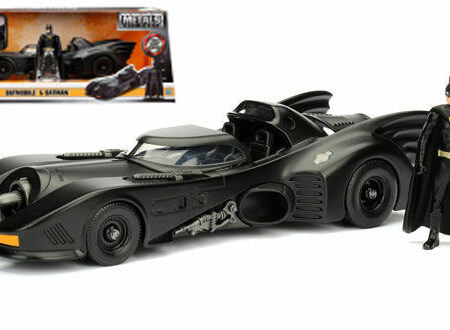 Jada Toys BATMOBILE 1989 WITH BATMAN FIGURE 1:24