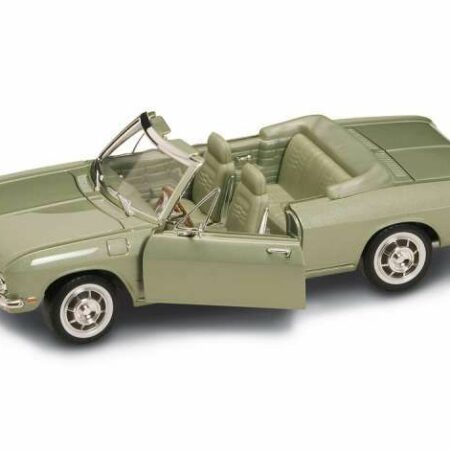 Lucky Die Cast CHEVROLET CORVAIR MONZA CABRIO 1969 METALLIC GREEN 1:18