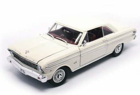 Lucky Die Cast FORD FALCON 1964 WHITE-CREAM 1:18