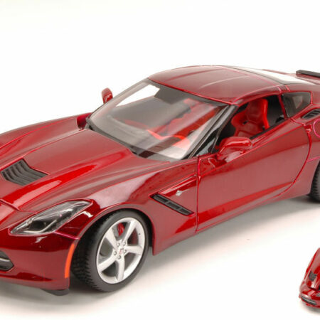 Maisto CHEVROLET CORVETTE STINGRAY 2014 METALLIC RED 1:18