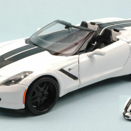 Maisto CHEVROLET CORVETTE STINGRAY 2014 WHITE W/BLACK STRIPES 1:24