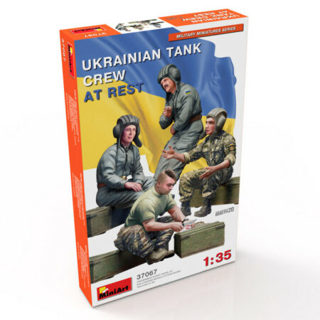 Miniart UCRAINIAN TANK CREW AT REST KIT 1:35