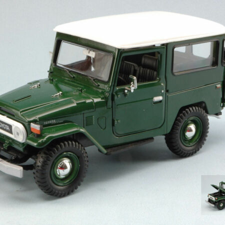 MotorMax TOYOTA FJ40 HARD TOP 1960 GREEN W/WHITE ROOF 1:24