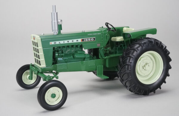 SpecCast OLIVER 1650 WIDE FRONT DIESEL TRACTOR 1:16