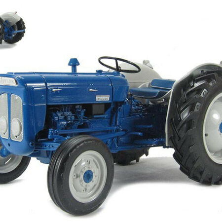 Universal Hobbies TRATTORE FORDSON SUPER DEXTA NEW PERFORMANCE 1:16