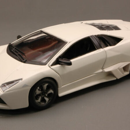 Burago LAMBORGHINI REVENTON 2007 WHITE 1:24