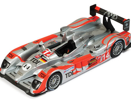 Ixo Model AUDI R10 TDI N.14 LMP1 LE MANS 2010 BOUCHT-RODRIGUES-TUCKER 1:43