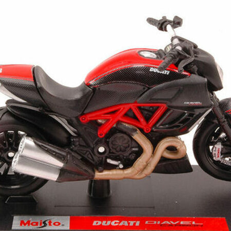 Maisto DUCATI DIAVEL CARBON/RED 1:18