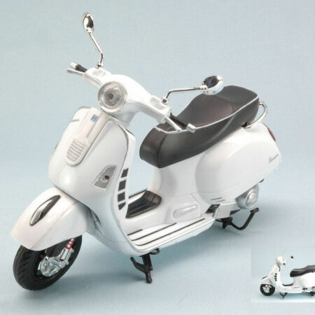 New Ray VESPA GTS 300 SUPER 2008 WHITE 1:12