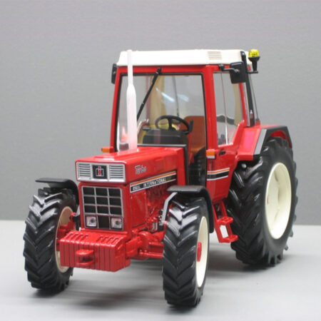 Replicagri TRATTORE IH 856 XL TURBO 1:32