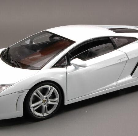 Welly LAMBORGHINI GALLARDO LP560-4 WHITE 1:24