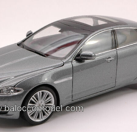 Welly JAGUAR XJ 2010 SILVERGUN 1:24