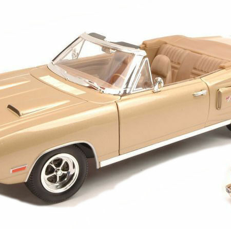 Lucky Die Cast DODGE CORONET 1970 GOLD 1:18