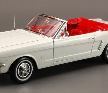 Welly FORD MUSTANG CABRIO 1964 CREAM 1:18