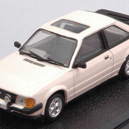 Triple 9 FORD ESCORT MK III XR3i 1983 WHITE 1:43