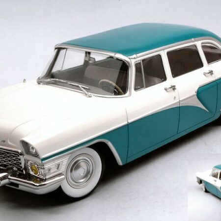 Triple 9 GAZ 13 SEAGULL 1959 TURQUOISE/WHITE 1:18