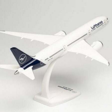 Herpa LUFTHANSA BOEING 787-9 DREAMLINER – D-ABPA “BERLIN” 1:200