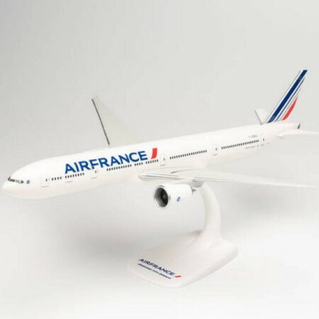 Herpa AIR FRANCE BOEING 777-300ER - 2021 LIVERY – F-GSQJ “STRASBOURG” 1:200