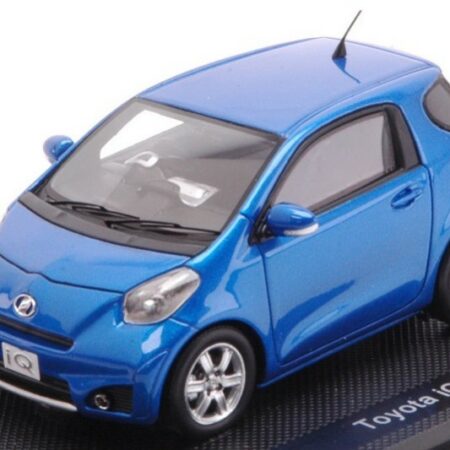 Ebbro TOYOTA IQ METALLIC BLUE 1:43