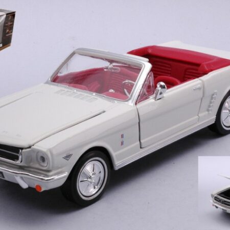 MotorMax FORD MUSTANG 1/2 CONVERTIBLE 1964 JAMES BOND 007 GOLDFINGER 1:24