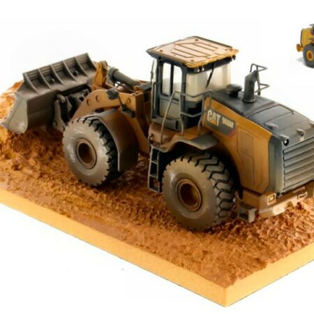 Diecast Master CAT 966M WHEEL LOADER 1:50