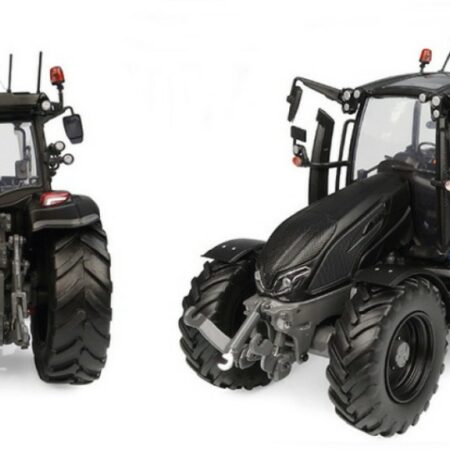 Universal Hobbies TRATTORE VALTRA G135 UNLIMITED MATT BLACK COLOR 1:32