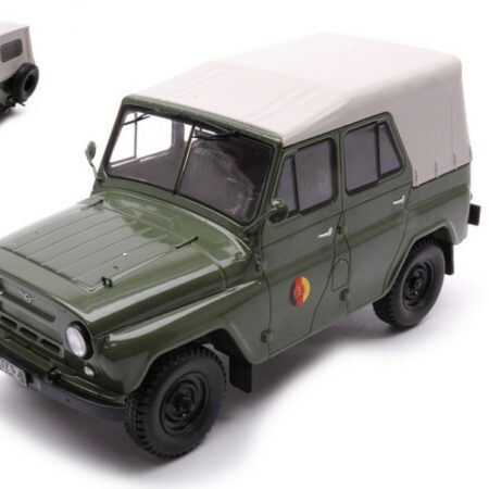 Whitebox UAZ 469 OLIVE 1:24