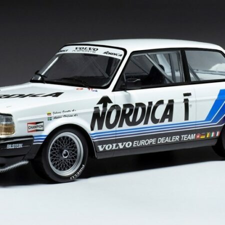 Ixo Model VOLVO 240 TURBO N.1 ETCC BRUNN 1986
CECOTTO/OLOFSSON 1:18