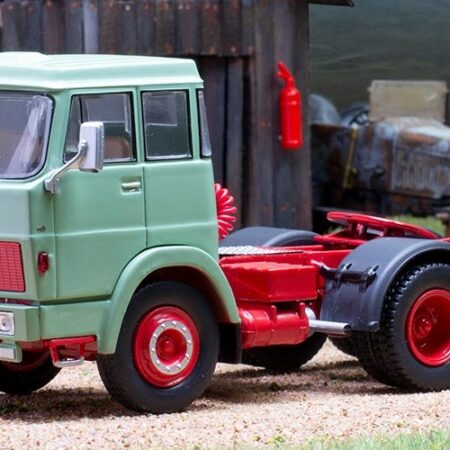 Ixo Model HENSCHEL HS 19 TS GREEN 1966 1:43