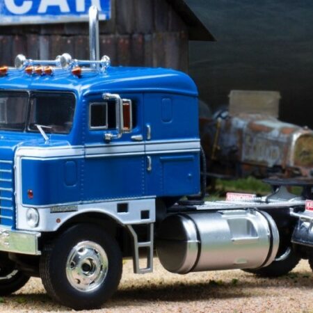 Ixo Model KENWORTH BULLNOSE 1950 BLUE 1:43