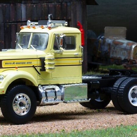 Ixo Model WHITE WESTERN STAR 4864 1970 YELLOW 1:43