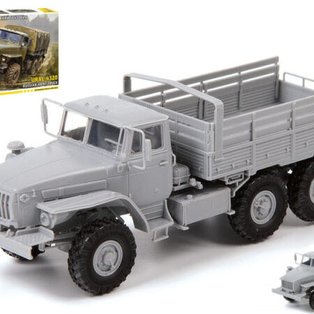 Zvezda URAL-4320 RUSSIAN 6x6 OFFROAD TRUCK  KIT 1:35