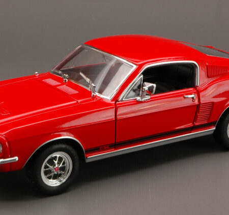 Welly FORD MUSTANG GT FASTBACK 1967 RED 1:24-27