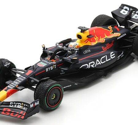 Spark Model RED BULL MAX VERSTAPPEN 2022 N.1 WINNER JAPAN GP W/N.1/W.CH.BOARD 1:43