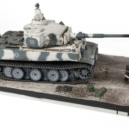Forces of Valor TIGER VI GERMAN SD.KFZ 181 PZKPFW N.100 EASTERN FRONT 1:32