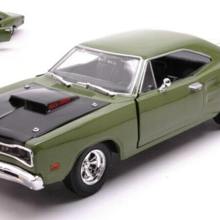 MotorMax DODGE CORONET SUPER BEE 1969 GREEN 1:24