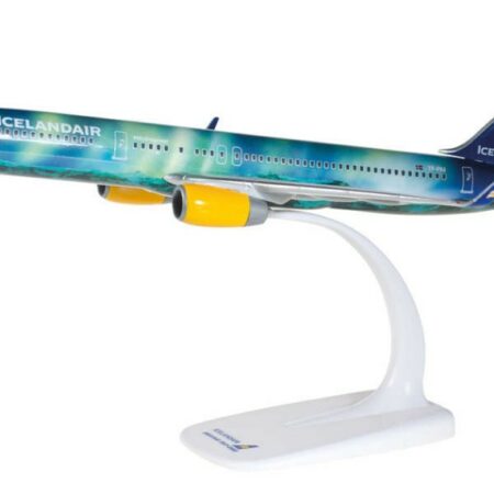 Herpa BOEING 757-200 ICELANDAIR "HEKLA AURORA" 1:200