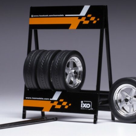 Ixo Model SET 4 WHEELS PENTA CHROME 1:18