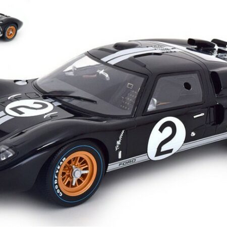 CMR Classic Model Replicars FORD GT40 MKII N.2 24 H LE MANS 1966 MC LAREN-AMON 1:12